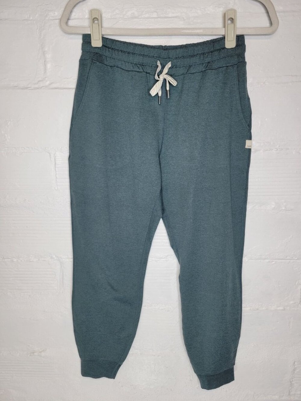 Vuori Women's XS Pants Performance Jogger Green